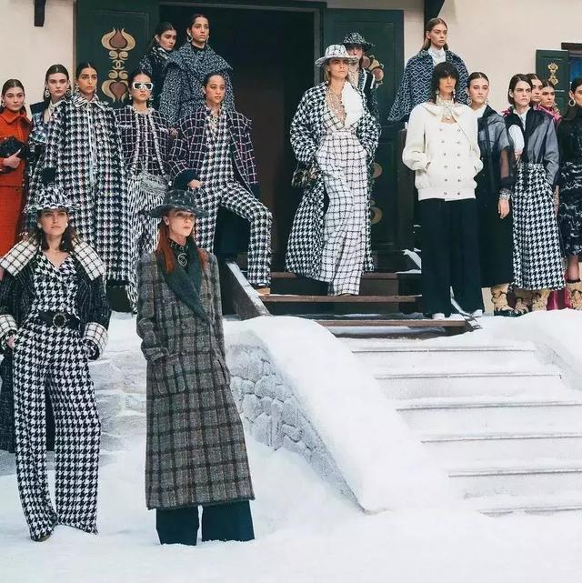 千鸟格什么意思,千鸟格含义是什么(今秋一定要穿格纹) 千鸟格什么意思,千鸟格含义是什么(今秋一定要穿格纹)