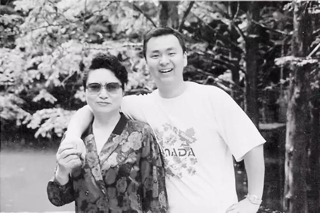 数学家陈景润的故事，数学名人故事陈景润（如今他的妻子、独子现状如何）