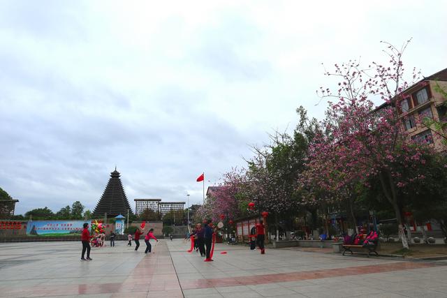 侗族的民族特色是什么，侗族的传统文化特色（认识柳州百里侗乡三江县）