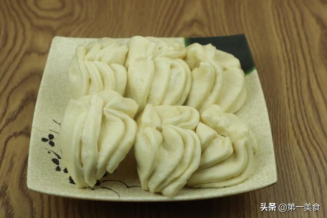 做花卷简单做法，只用两根筷子就能捏花
