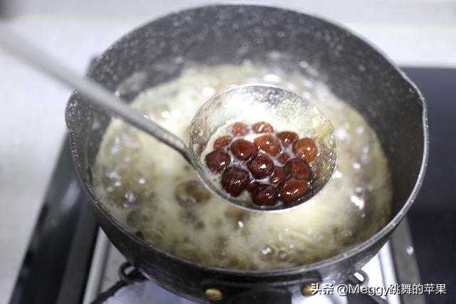 牛奶苹果榨汁有什么好处，牛奶和苹果榨汁有什么作用（这道微甜Q弹的牛奶饮品）