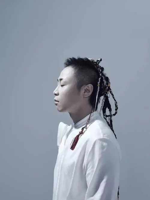 青葱岁月歌词是什么意思，郁郁葱葱歌词（静静品味的10首歌歌词）