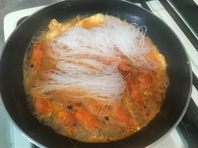 虾头怎么熬虾油，虾头如何做出虾油（鲜美无比胜螃蟹）