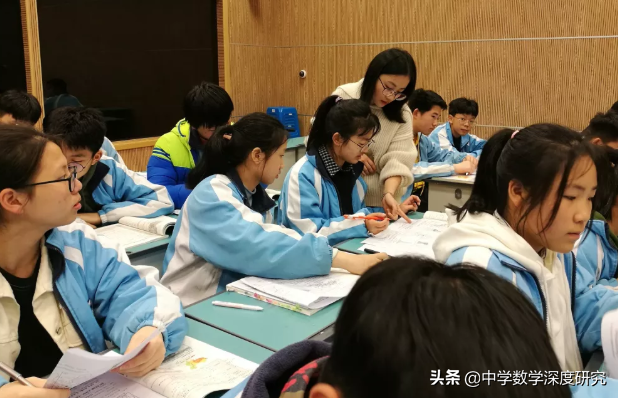 如何证明平行四边形是菱形（中考难点突破）