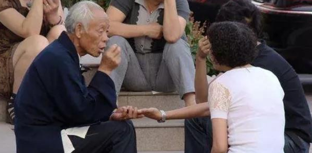 九斗一簸箕有什么说法，九个斗1个簸箕代表什么（农村有句话“九斗一簸箕）