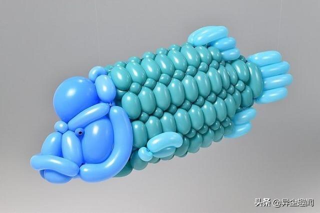 用气球做小动物教程，教你用气球做小狗的方法（日本艺术家用气球制作了令人难以置信的动物模型）