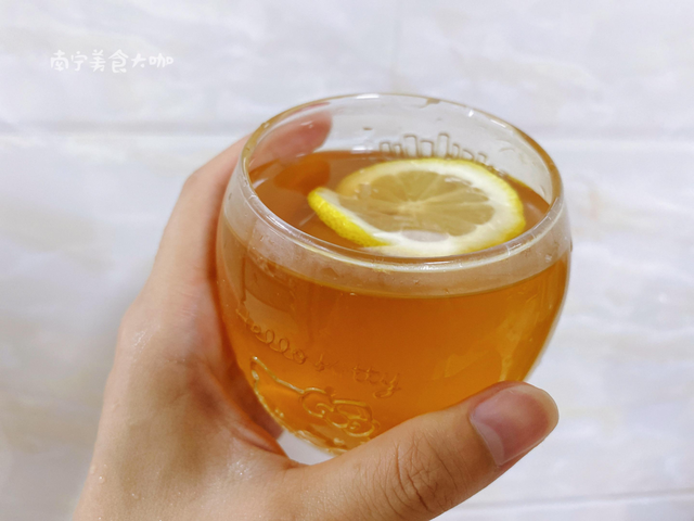 蜂蜜柠檬红茶方法，蜂蜜柠檬红茶水（难怪做出来又苦又涩）