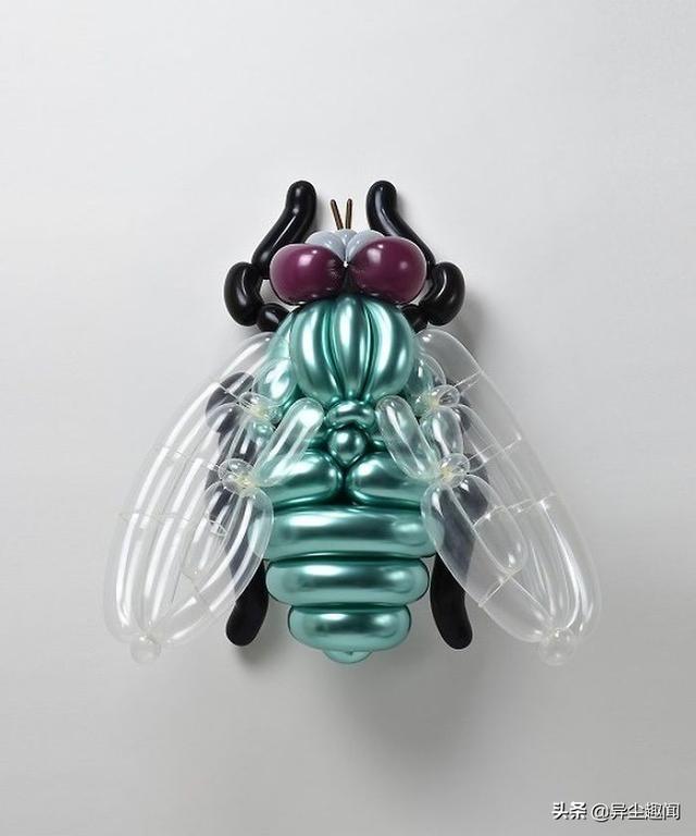 用气球做小动物教程，教你用气球做小狗的方法（日本艺术家用气球制作了令人难以置信的动物模型）