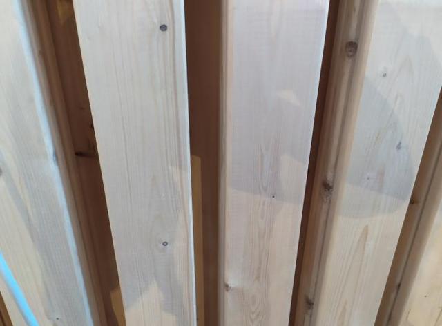 橡胶木和松木哪个好，橡胶木板材的优缺点-橡胶木和松木哪个好（松木家具与橡胶木家具哪种好）