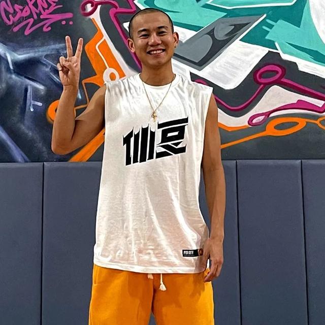 男头。忘掉种过的花，微信头像，男头。忘掉种过的花，重新开始。（“其实我不太懂喜欢）