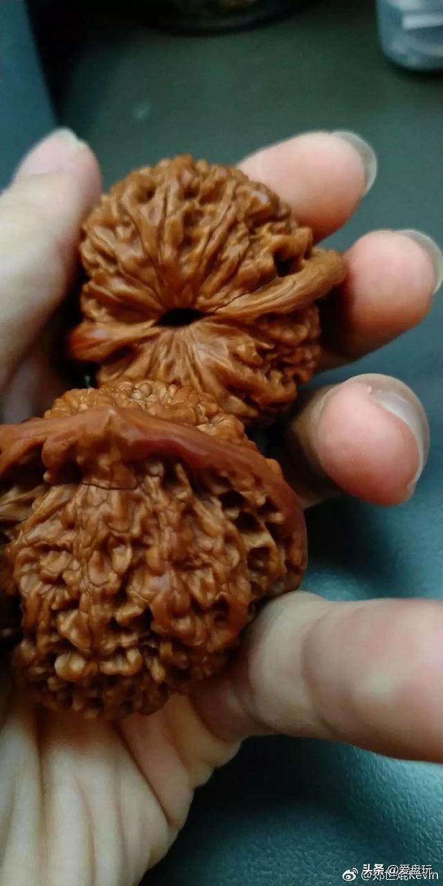 核桃盘多久能红，核桃怎么盘红得快（7天，核桃盘成牛津红）