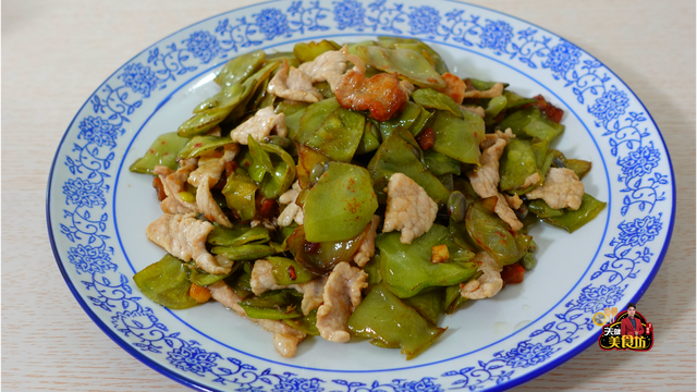 扁豆怎么做好吃，扁豆怎么做好吃又下饭（加1块猪肉教你家常做法）