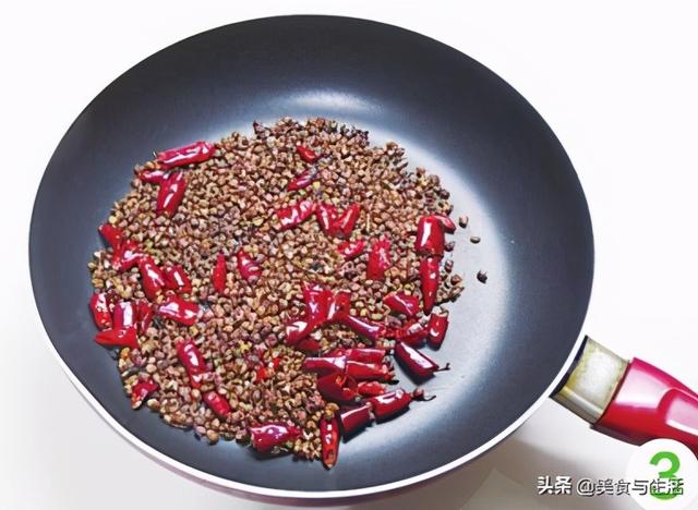 怎样做花椒油，怎样做花椒油更香更麻（在家自制花椒油）