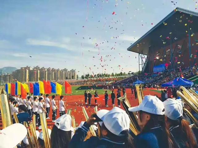 大连财经学院学费，2021年大连财经学院录取通知书查询入口_什么时候收到及发放时间（<八>大连财经学院）