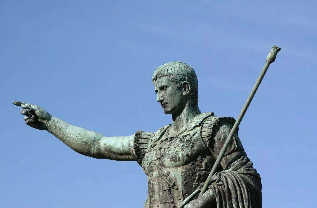 罗马共和国晚期,由于著名的凯撒大帝,和当时同样具有强大军事实力和