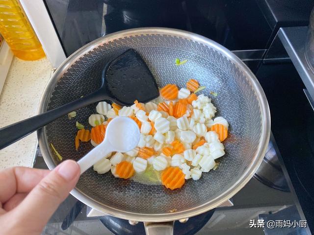 清炒淮山做法图解 教你做最简单的清炒淮山，清炒淮山做法图解（清炒山药别再焯水了）