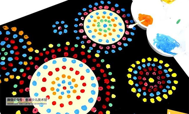 迎国庆绘画作品图片，迎国庆绘画作品图片大全（献给祖国的祝福绚丽多彩的烟花）