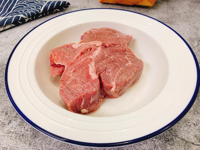 牛肉解冻妙招，老屠夫教我的解冻肉绝招