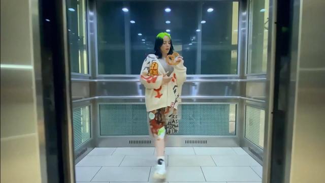 甜甜圈歌词，燃烧我的卡路里歌词（比莉艾利什新歌 Therefore）