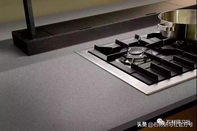 岩板是什么材料，岩板是什么材料合成的（一篇文章为你解答）