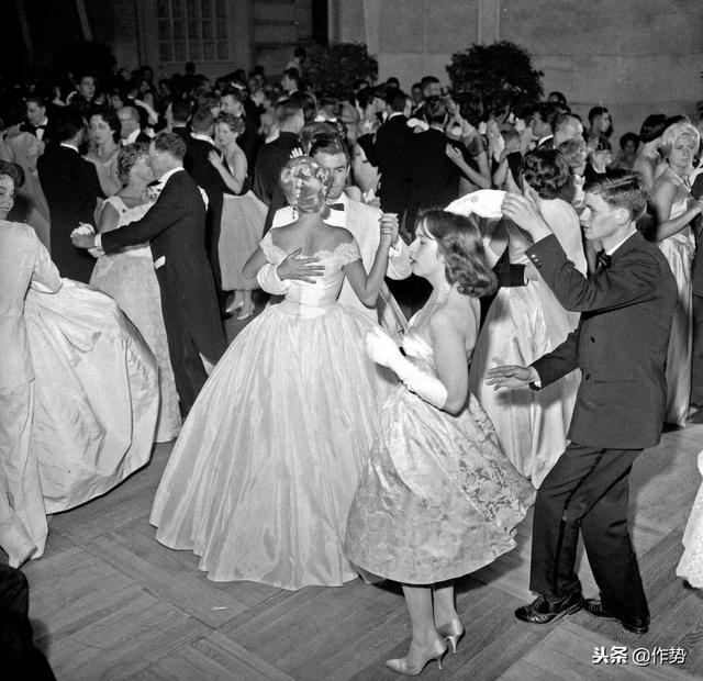 姚安娜为什么不姓任，姚安娜孟晚舟为什么不姓任（受邀参加了世界富豪皇室二代云集的成年舞会）