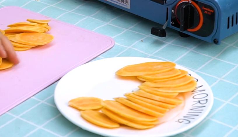 南瓜怎么蒸才好吃，怎么蒸南瓜好吃又简单（红薯加上南瓜）