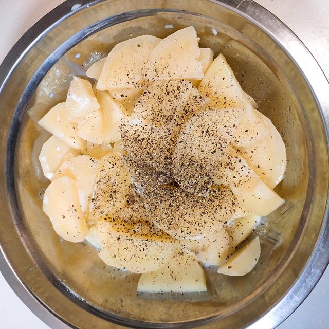 肯德基土豆泥多少克，肯德基土豆泥配料表（2元钱在家做出肯德基的经典土豆泥）