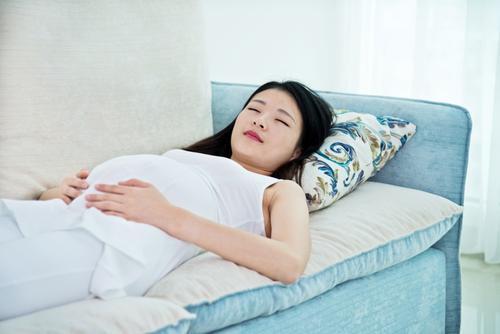 什么年纪属于晚育，什么年纪算晚育（女人这个岁数便是高龄产妇）