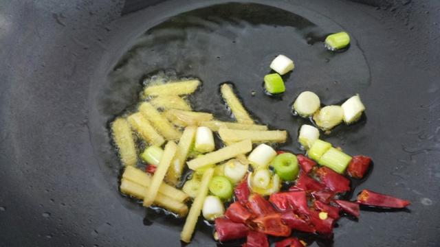 腌萝卜怎么腌好吃又脆，萝卜怎么腌好吃又脆（私藏20年腌萝卜配方和做法）