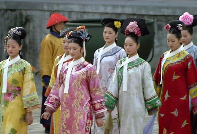 清朝美女的标准是什么，清朝什么样子的是美女（跟她们的长相无关）