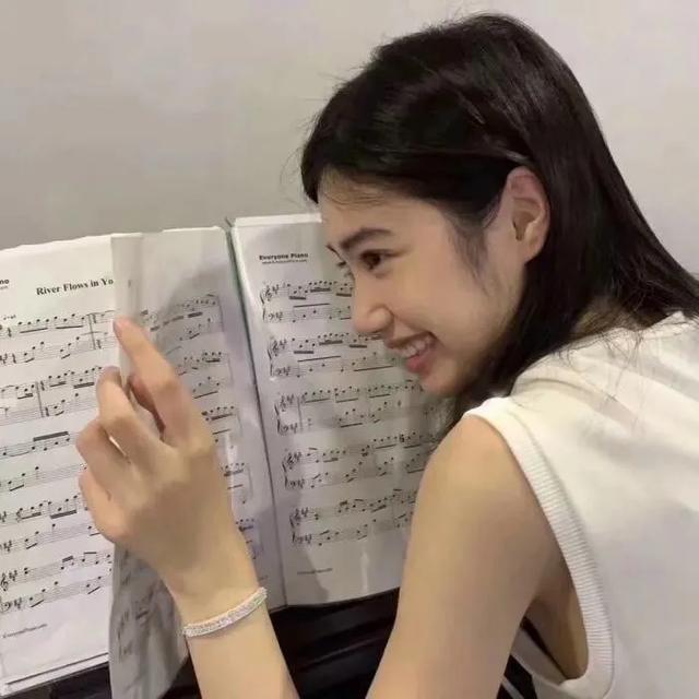 黑化头像微信，黑化头像（黑化头像和高冷壁纸的季节）