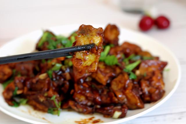 什么是酱爆，酱爆是什意思（甜面酱、番茄酱哪种更好吃）