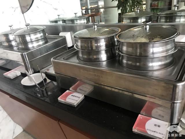 国航最高级别什么卡，国航白金卡什么级别（经济舱也能享受贵宾室、提前选座等权益）