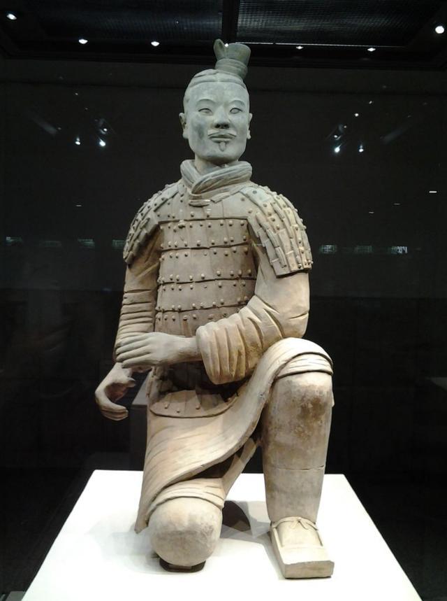 兵马俑的艺术特色，兵马俑有哪些艺术特色（兵马俑为何被称为“第八大奇迹”）