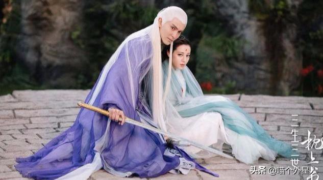 枕上书凤九嫁给苍夷神君了吗，枕上书凤九和帝君在一起了吗（《枕上书》大结局删减惹非议）