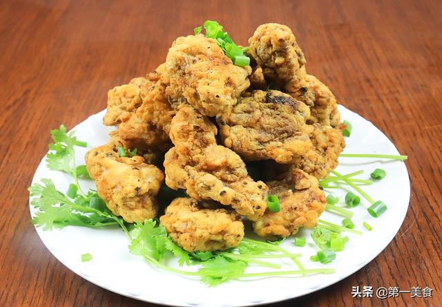 蒜香大排骨的做法家常，大厨教你做蒜香排骨（蒜香排骨经典的家常做法）