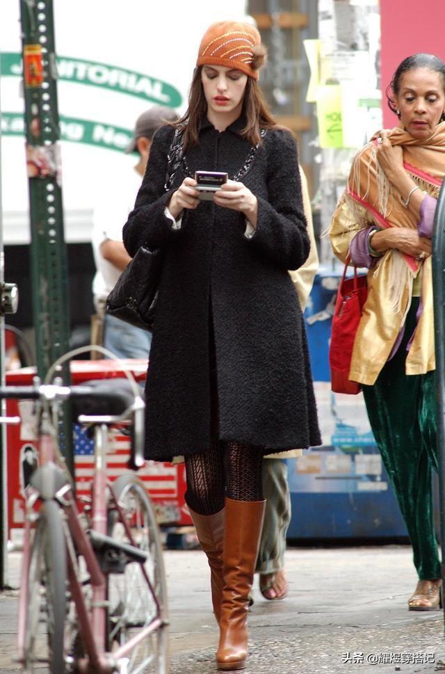 时尚女魔头简介，时尚女魔头简介怎么写（经典不过时还很精致高级的大衣穿搭）