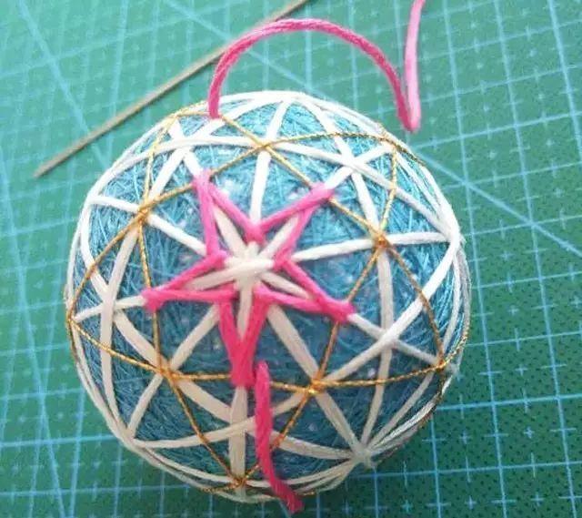 简单圆球结编法，手绳收尾球（带你入门手鞠球的第一课）