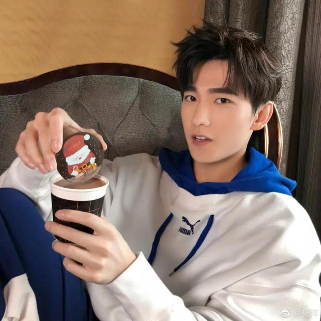 杨洋图片最帅的图片，帅气男头/杨洋微信（杨洋头像‖“你惊心动魄）