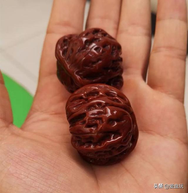 核桃盘多久能红，核桃怎么盘红得快（7天，核桃盘成牛津红）
