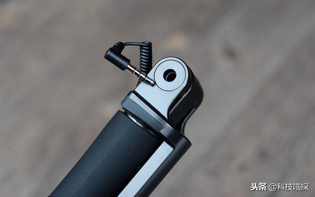 小米手机如何用线控式自拍杆！亲测可行，小米手机自拍杆遥控如何使用（自拍杆体验之——小米自拍杆线控版体验）