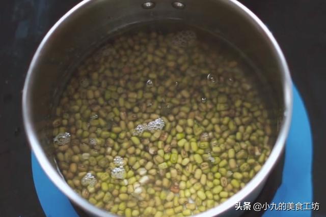 牛奶雪糕做法家庭自制简单，自制牛奶雪糕做法（爱吃雪糕一定要收藏）