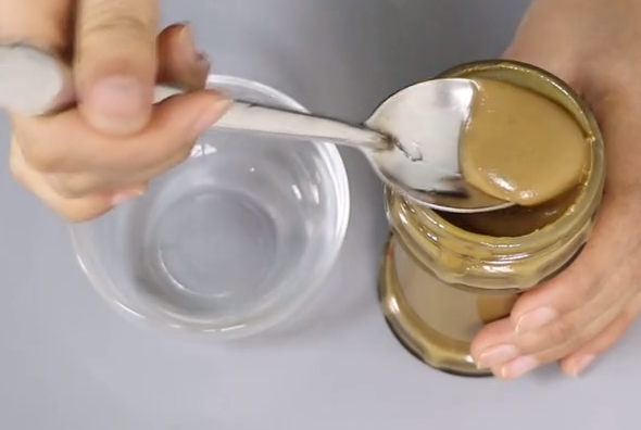 麻汁凉面的麻汁怎么调，凉面条麻汁怎么调（稀释芝麻酱）