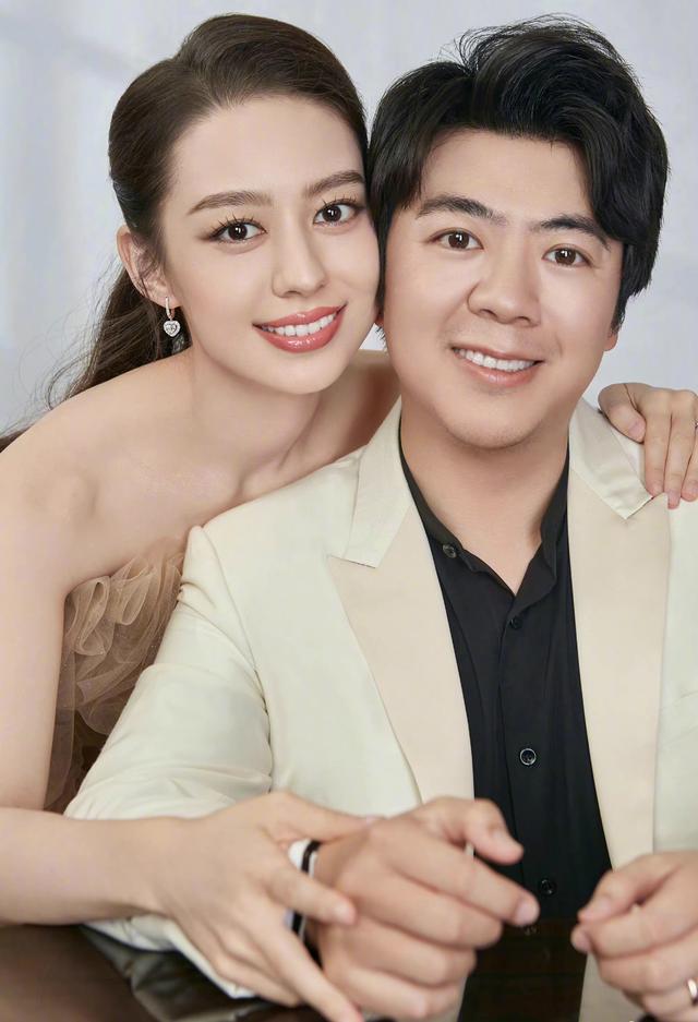 白色恋人是什么意思，白色恋爱什么意思（14对明星秀恩爱）