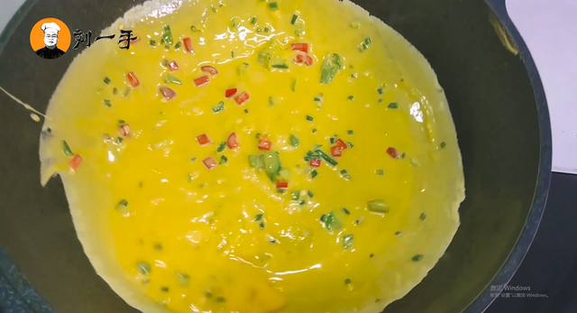 面粉怎么做煎饼，用面粉怎样做煎饼才好吃（轻松做出营养美味鸡蛋饼）