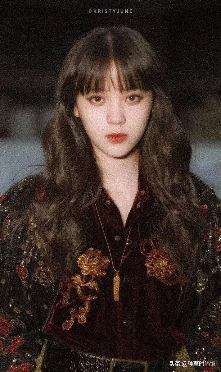 哪款卷发适合厚头发，适合头发厚的卷发（今秋爆火的“棉花糖卷发”）