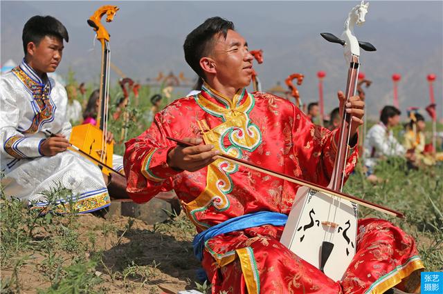 那达慕：蒙古族的传统盛会，那达慕（精彩绝伦的蒙古族盛会那达慕）