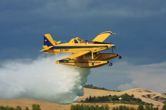 森林灭火飞机型号，美国森林火灾扑救中常见的灭火飞机类型与功能