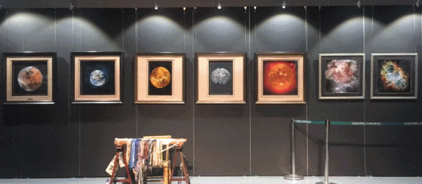 唯美星空怎么画出来，怎么画出美丽的星空（美女用一根针“画”出万种绚丽星空）