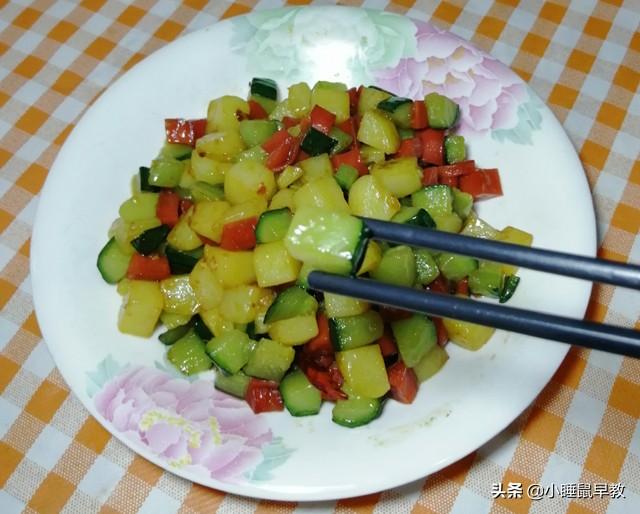 炒三丁怎么做好吃，炒三丁的做法（鲜香开胃又下饭）